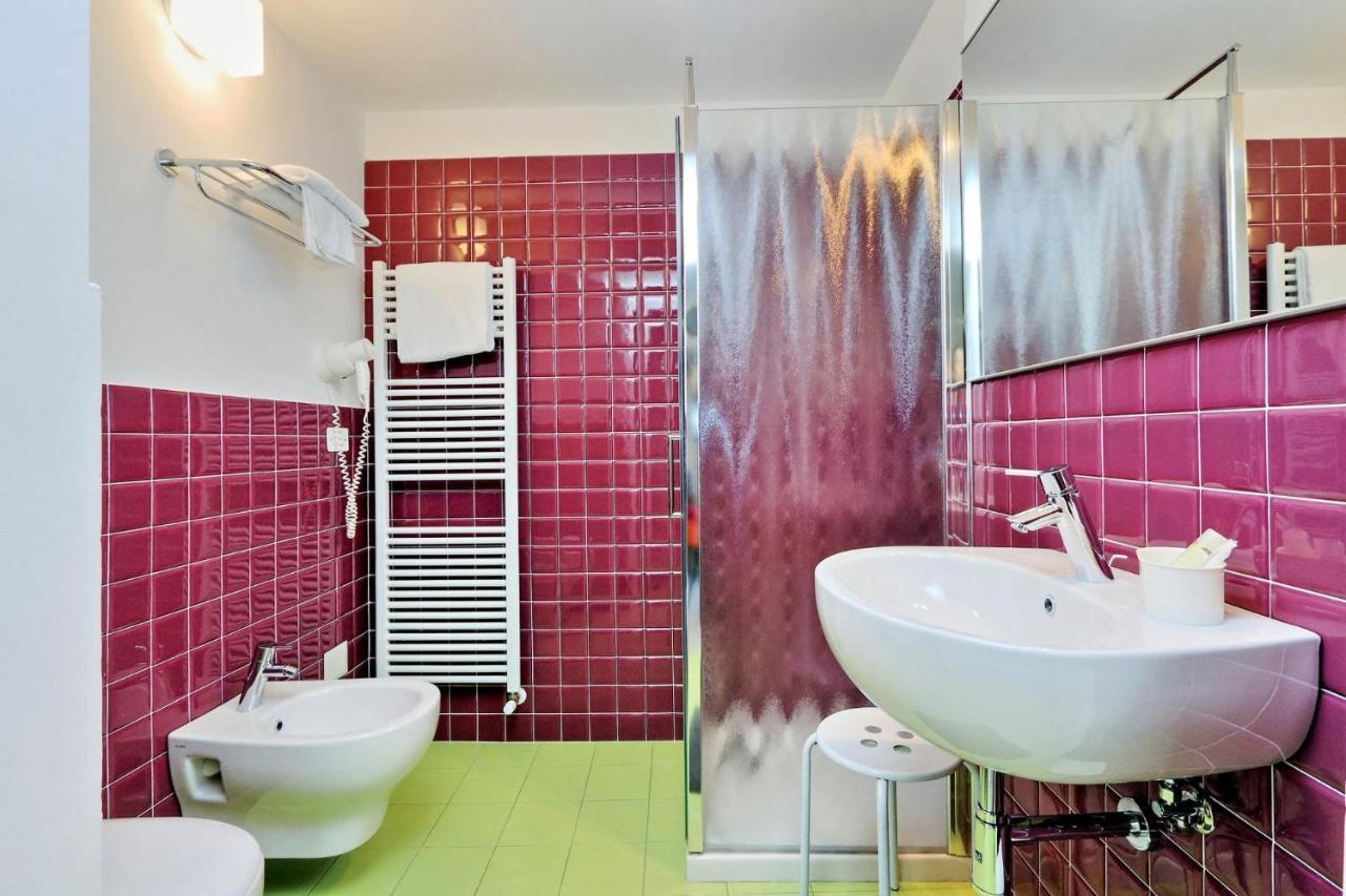 Guest House Viaroma San Severino Marche Exteriör bild