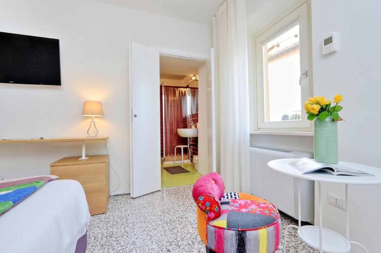 Guest House Viaroma San Severino Marche Exteriör bild