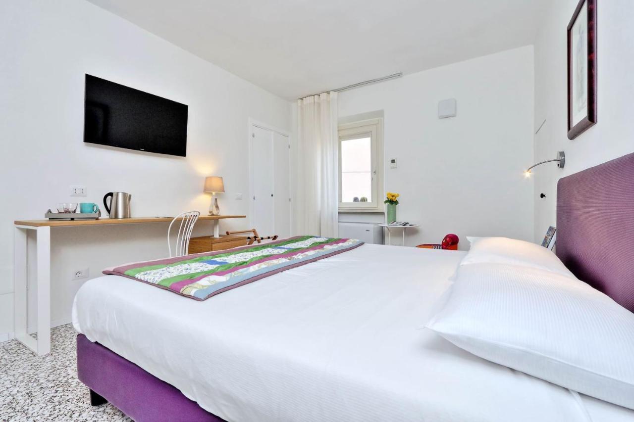 Guest House Viaroma San Severino Marche Exteriör bild